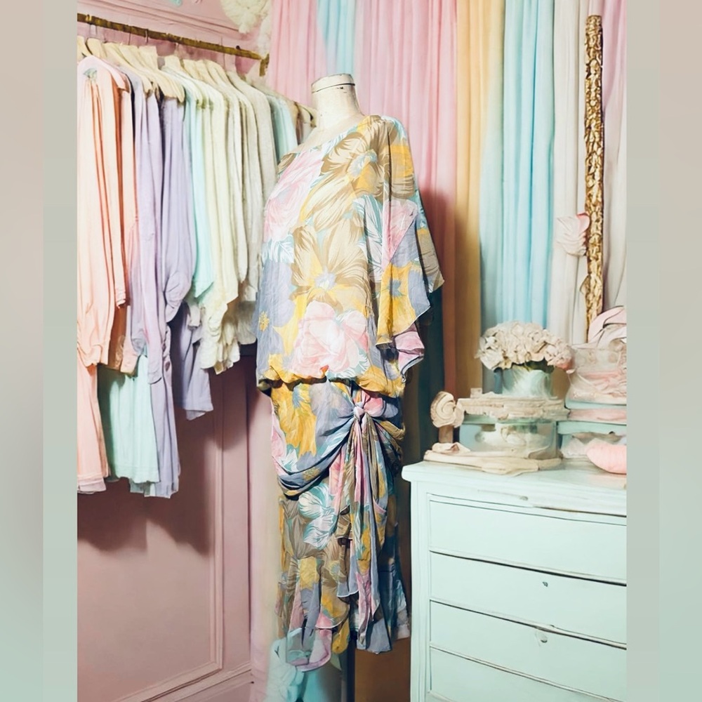 Vintage Pat Richard’s Pastel Floral Summer Chiffon drapy dress